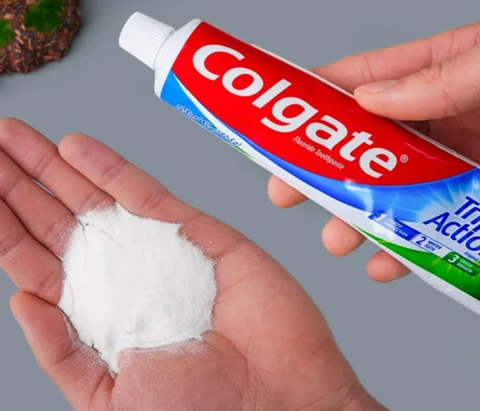 Should You Use Baking Soda Instead of Toothpaste